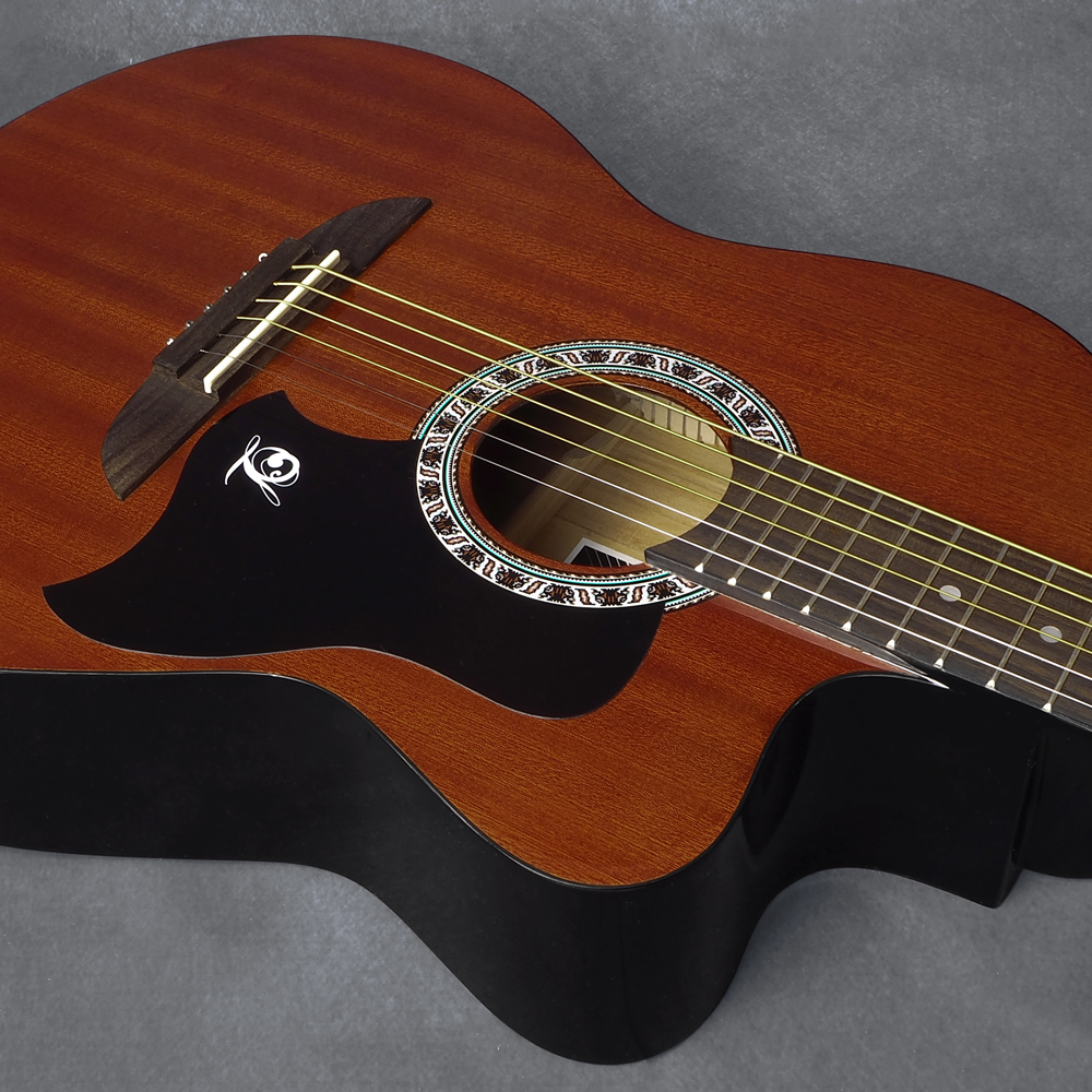 Lindo BSTOCK 931C Mahogany Acoustic Guitar Pack (Minor Cosmetic