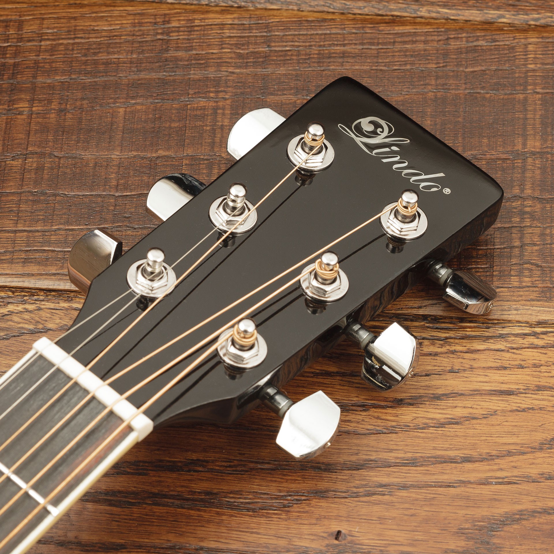 Lindo-Left-Handed-Fractal-Acoustic-Guitar-Headstock