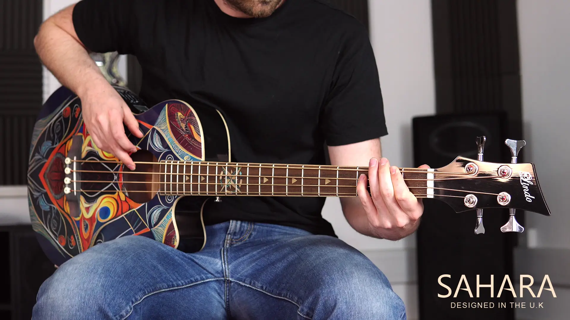W30 Lindo Short Scale Sahara Electro Acoustic Bass Guitar – gallery image 7