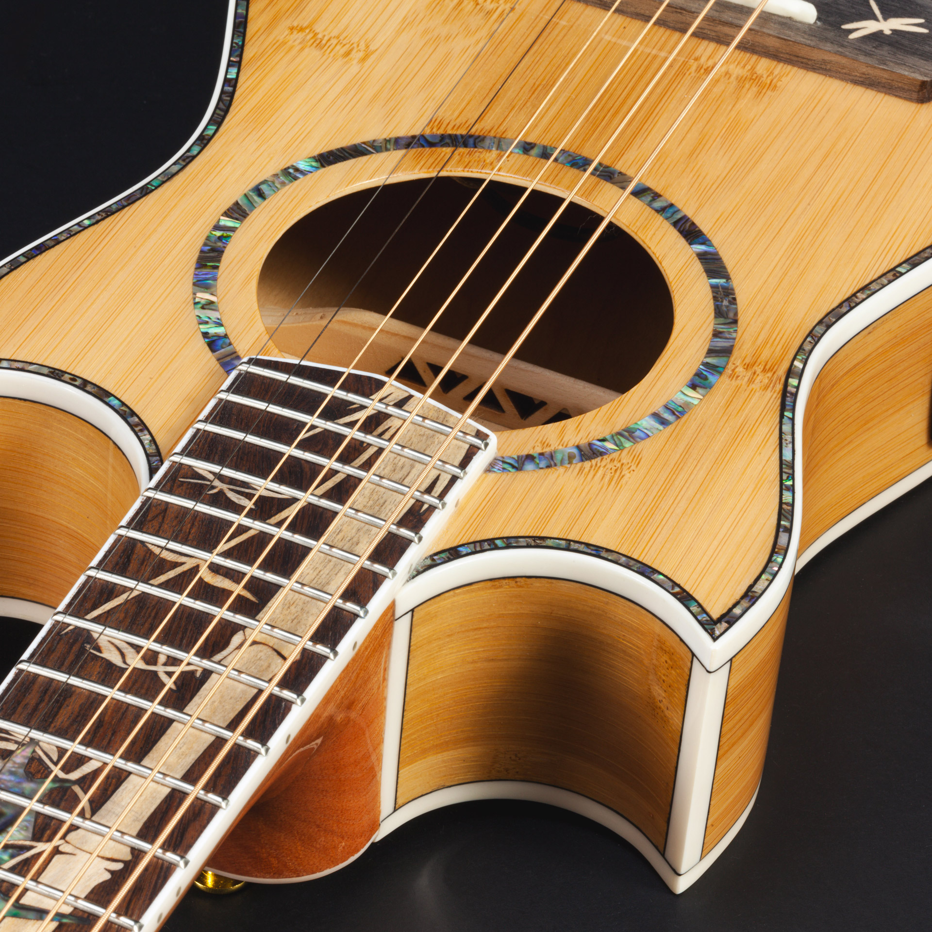 Lindo-Bamboo-Voyager-V2-Electro-Acoustic-Travel-Guitar-Bracing