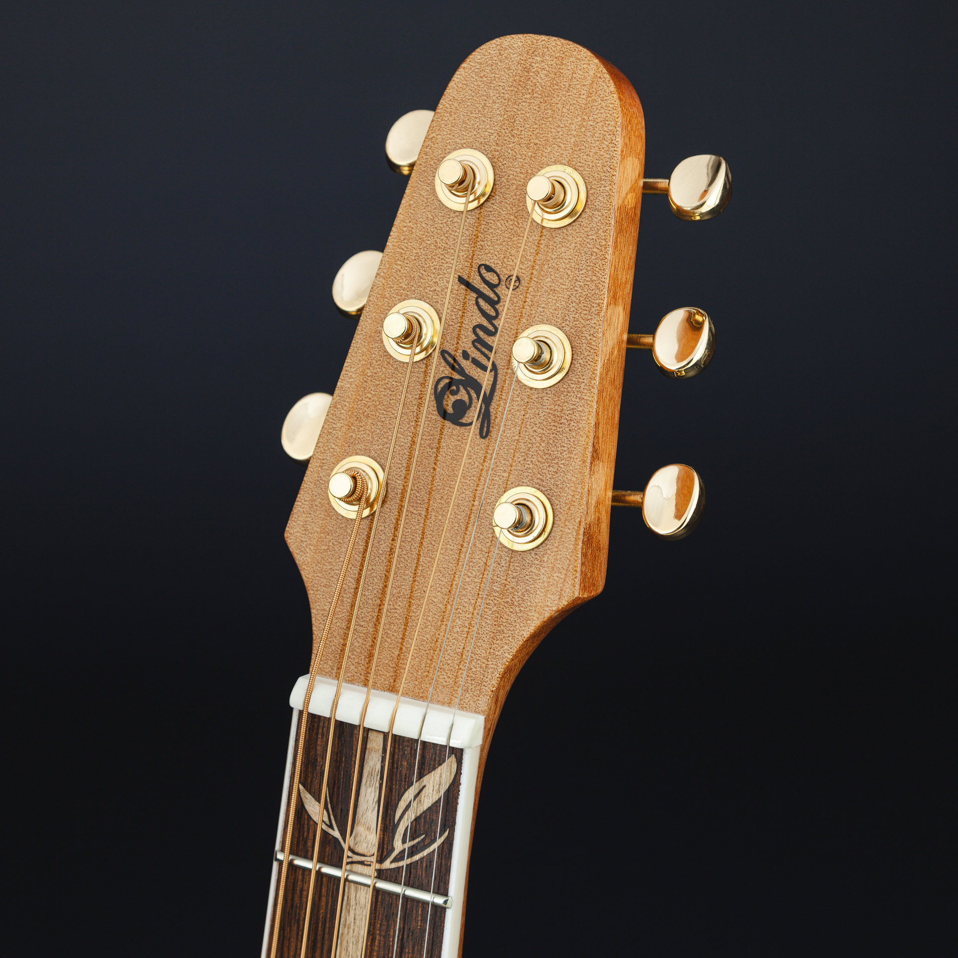 Lindo-Bamboo-Voyager-V2-Electro-Acoustic-Travel-Guitar-Headstock2