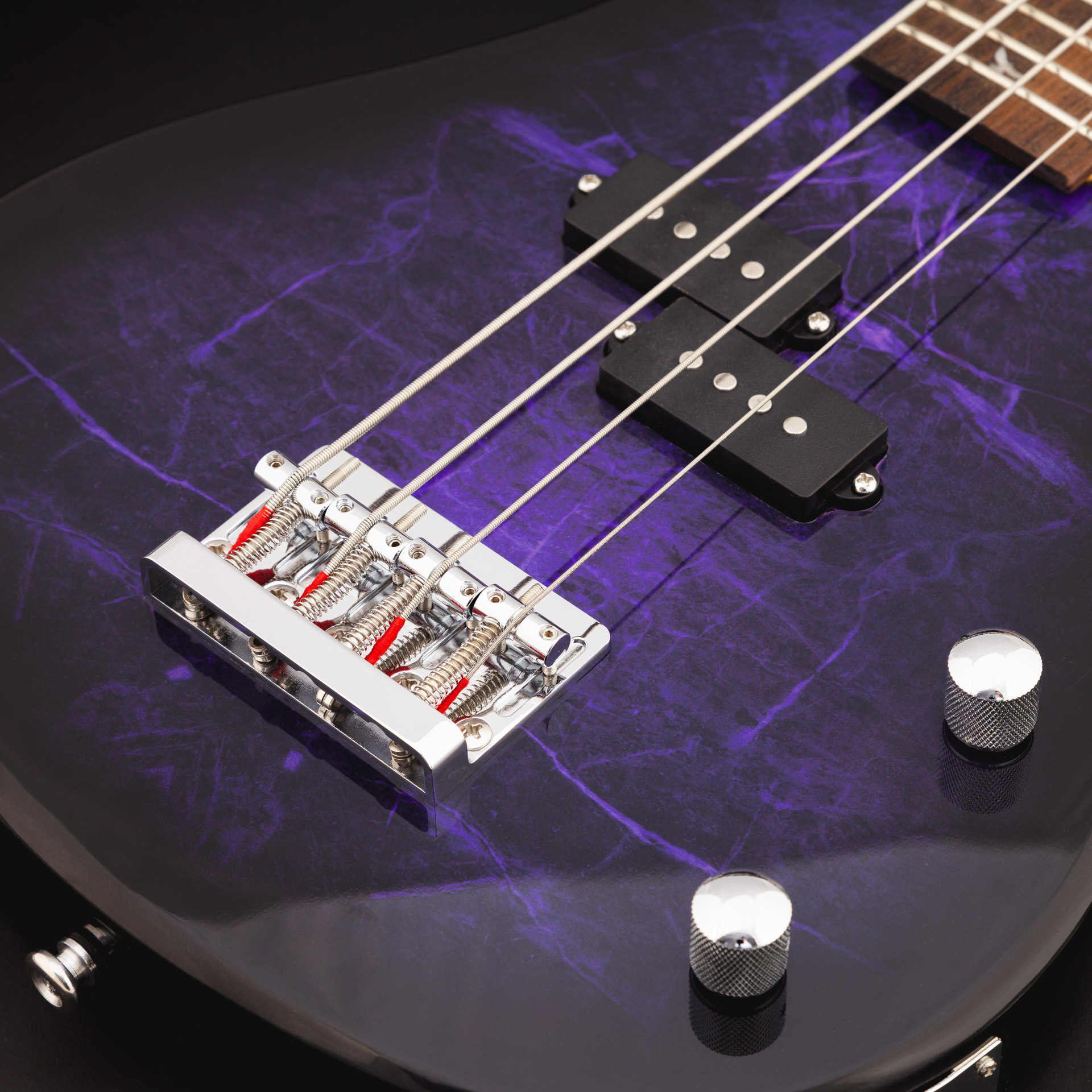 Lindo-PDB-Short-Scale-V2-Purple-Dove-Electric-Bass-Guitar-Hardware