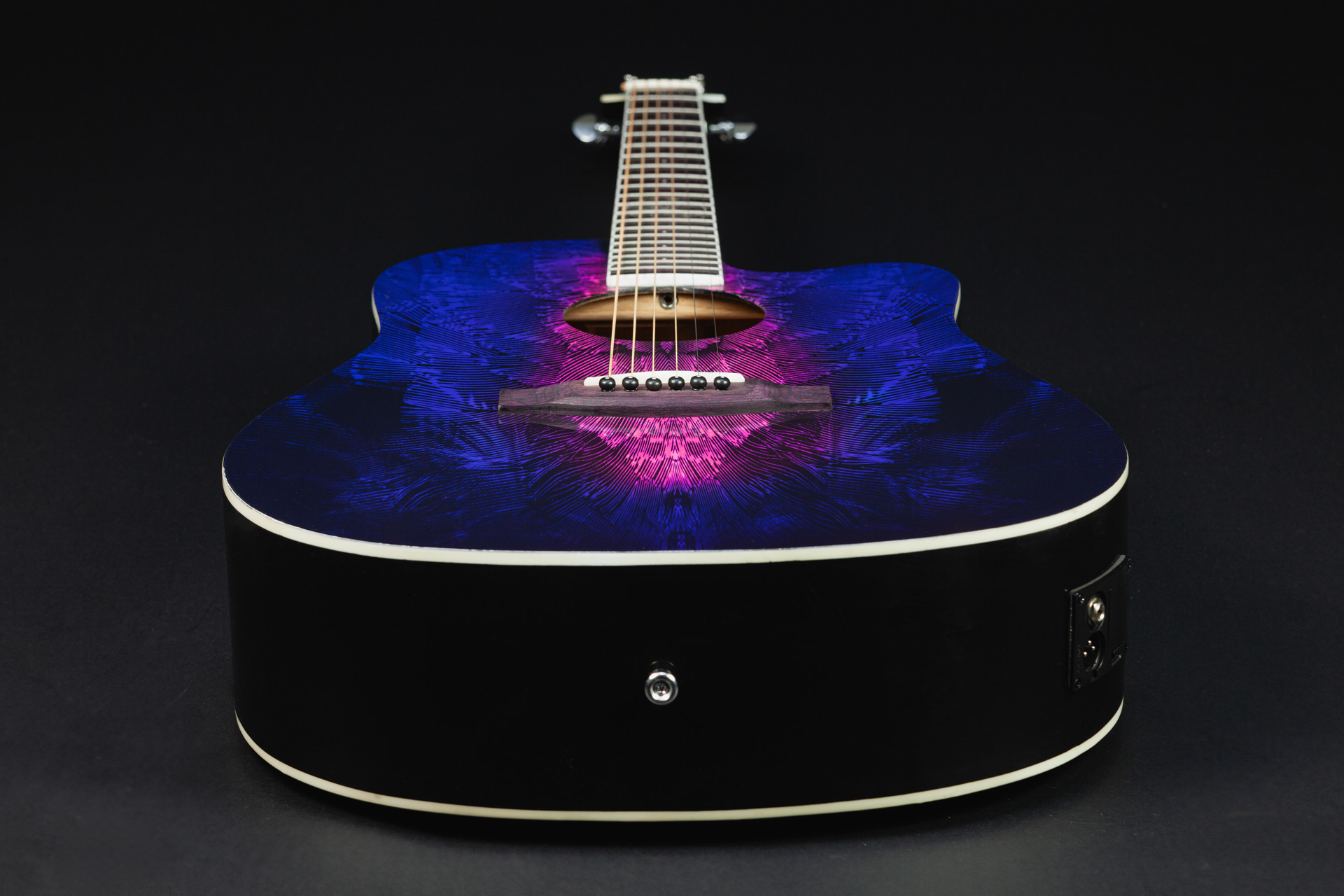 Lindo-Swallow-V2-Electro-Acoustic-Guitar-Body-Up