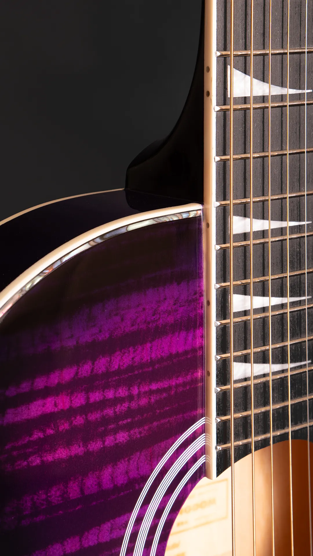 Maple fretboard of the Lindo ORG-SL Purple guitar
