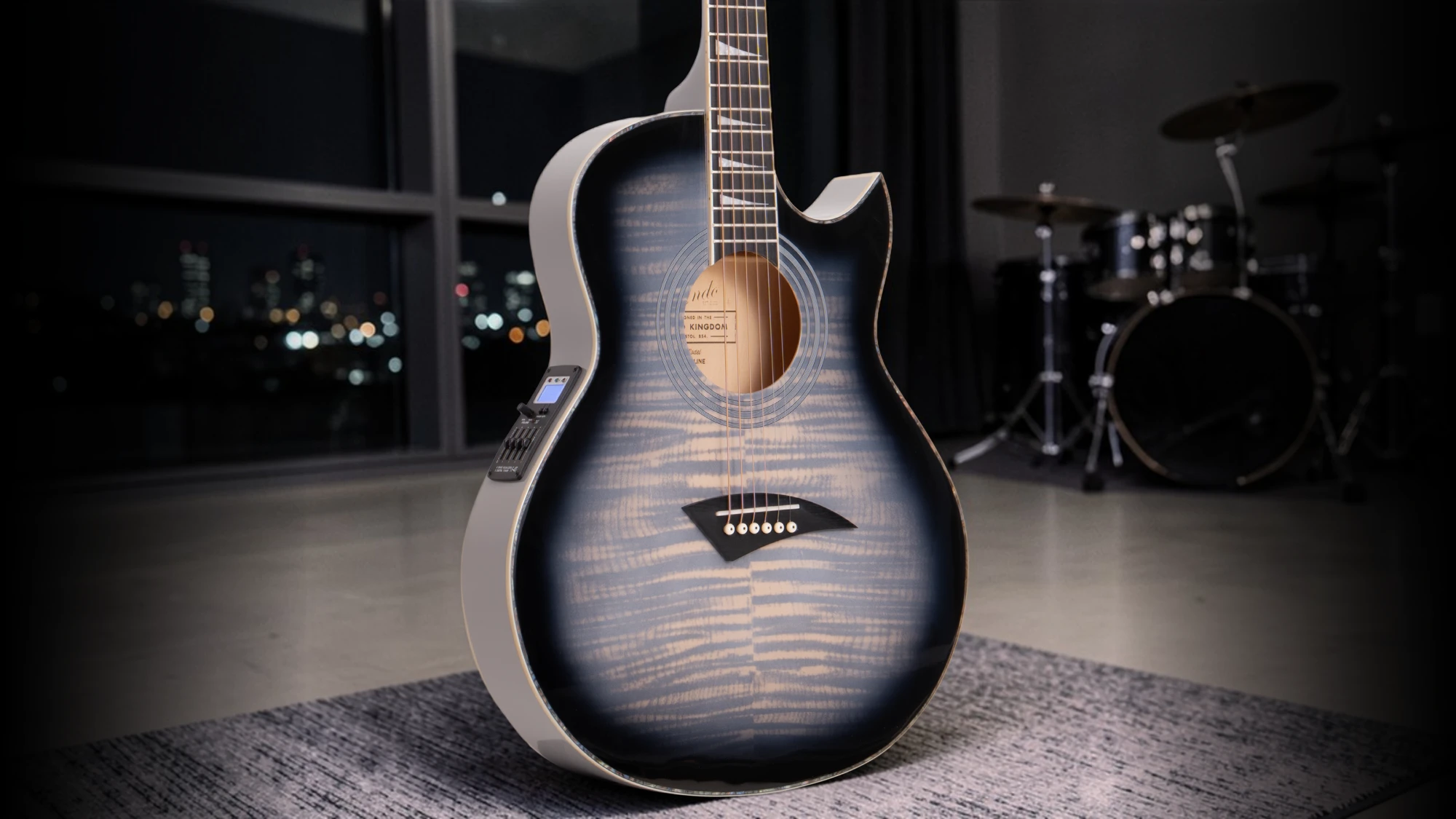 Lindo ORG-SL Grey SlimLine Electro Acoustic Guitar in Apartment