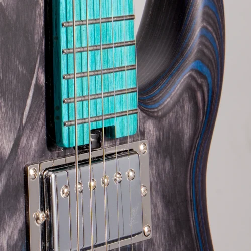 W27 Lindo Saturn Pebble Electric Guitar and Premium Hard Case – gallery image 11