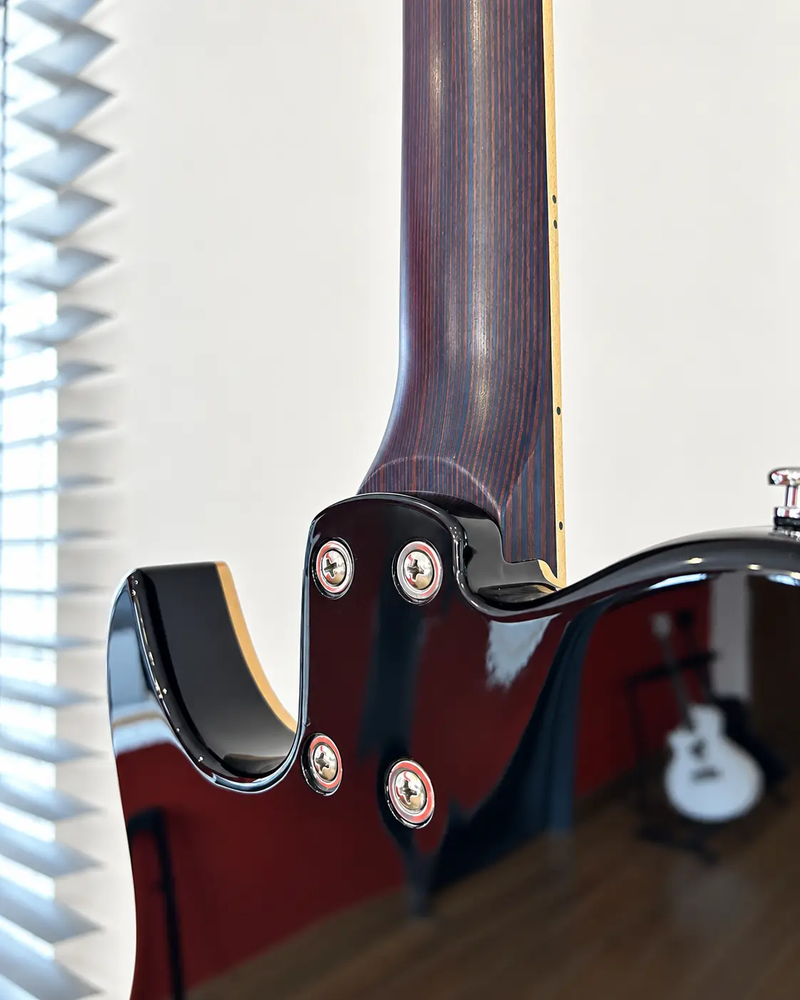 W41 Lindo Koya V1 Electric Guitar — Final Showroom Model | As Pictured – gallery image 4