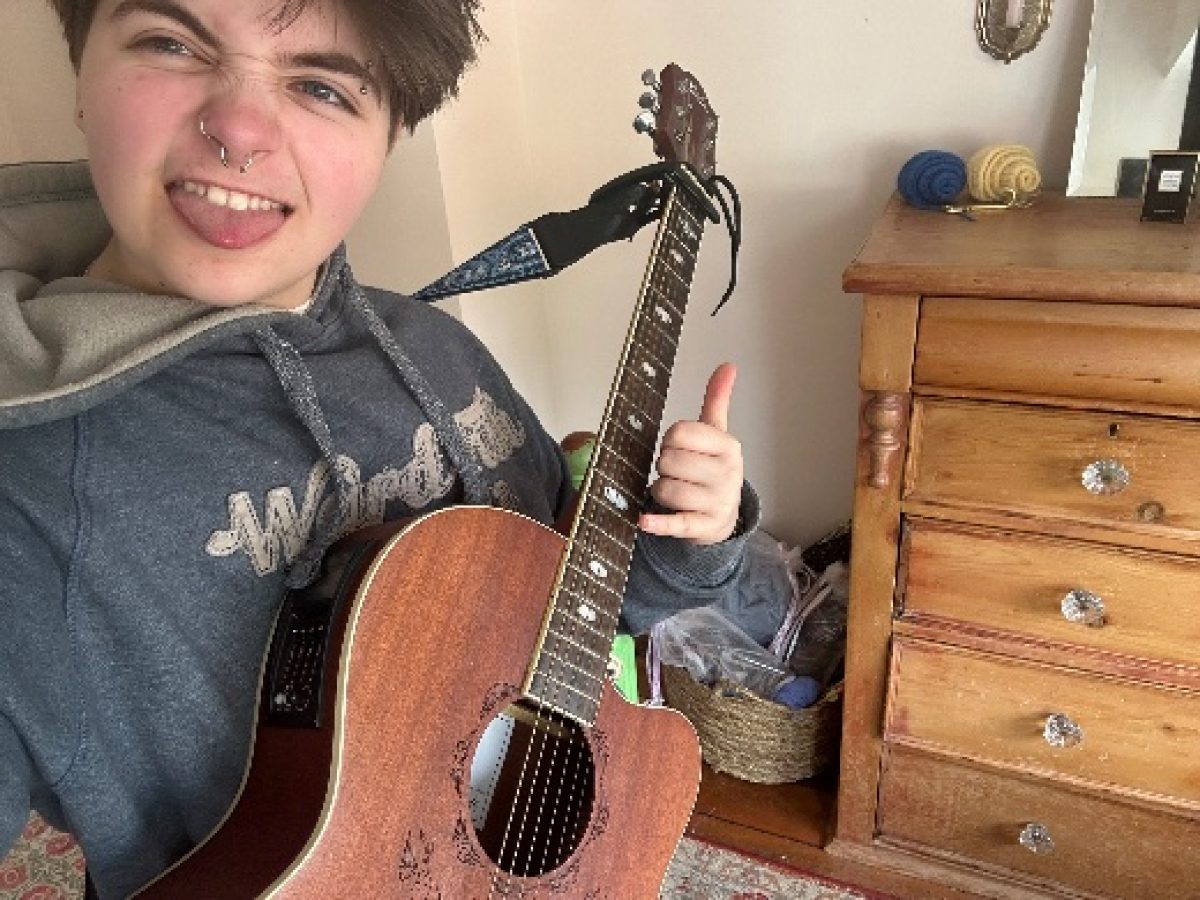 Lindo Feeling Electro Acoustic Guitar