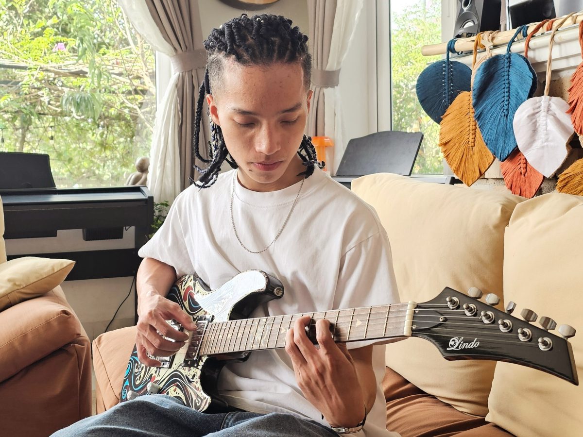 Lindo V1 Sahara Electric Guitar