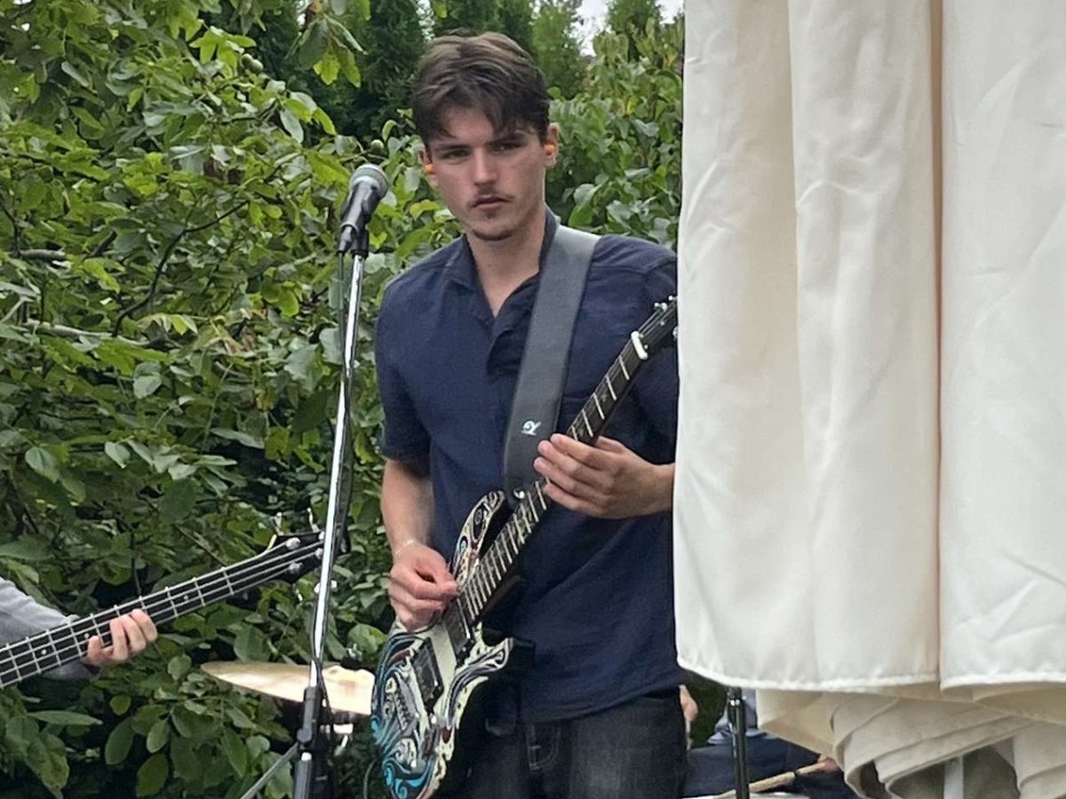 Lindo Sahara Electric Guitar