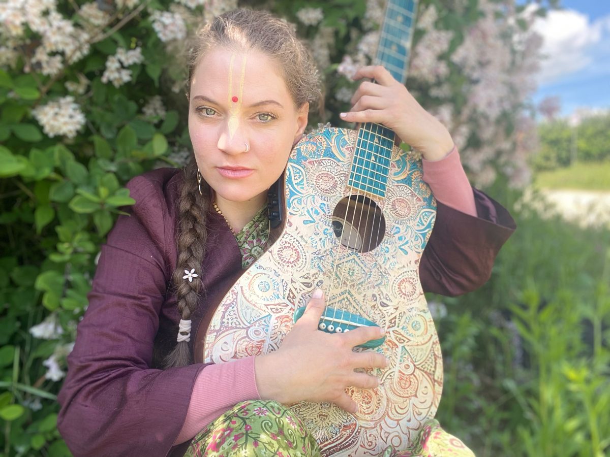 Lindo Sahara Electro Acoustic Travel Guitar