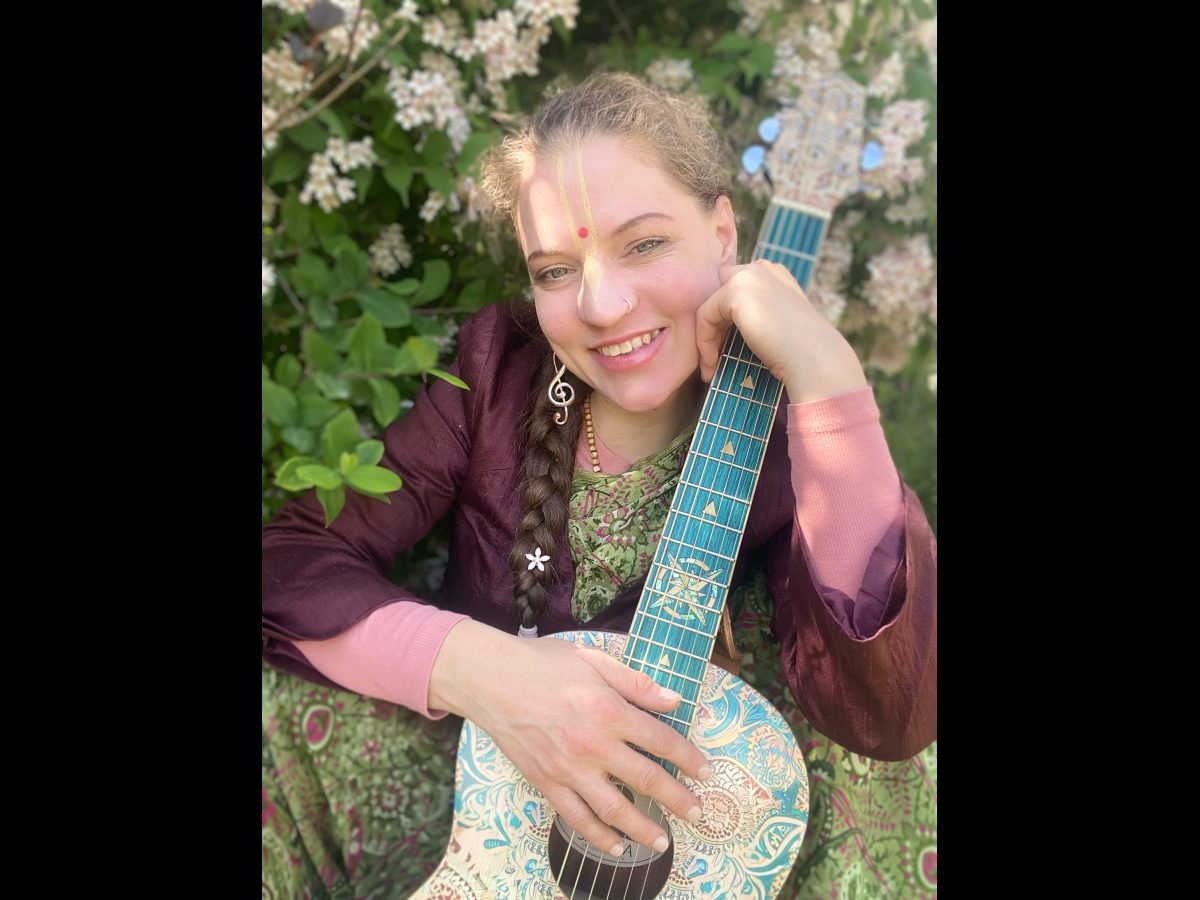 Lindo Sahara Electro Acoustic Travel Guitar