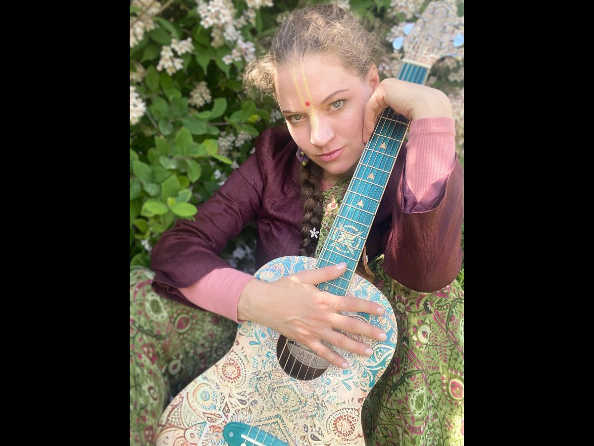 Lindo Sahara Electro Acoustic Travel Guitar