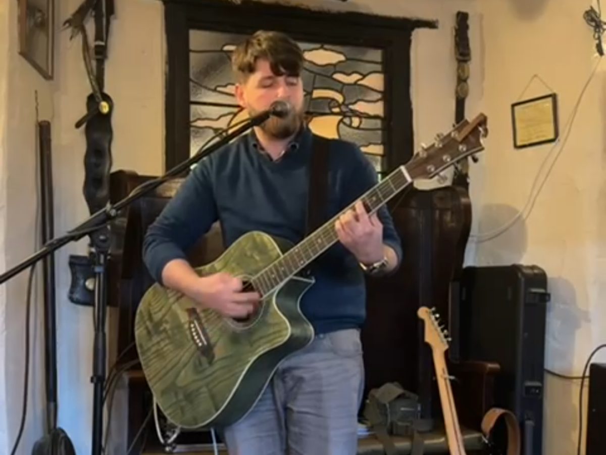 Lindo Willow Electro Acoustic Guitar
