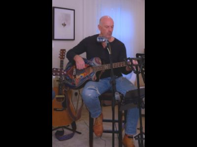 Lindo Sahara Short Scale Electro Acoustic Bass